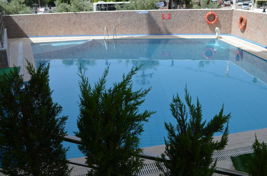 Hotel Prens Yildiz Айвалык Экстерьер фото
