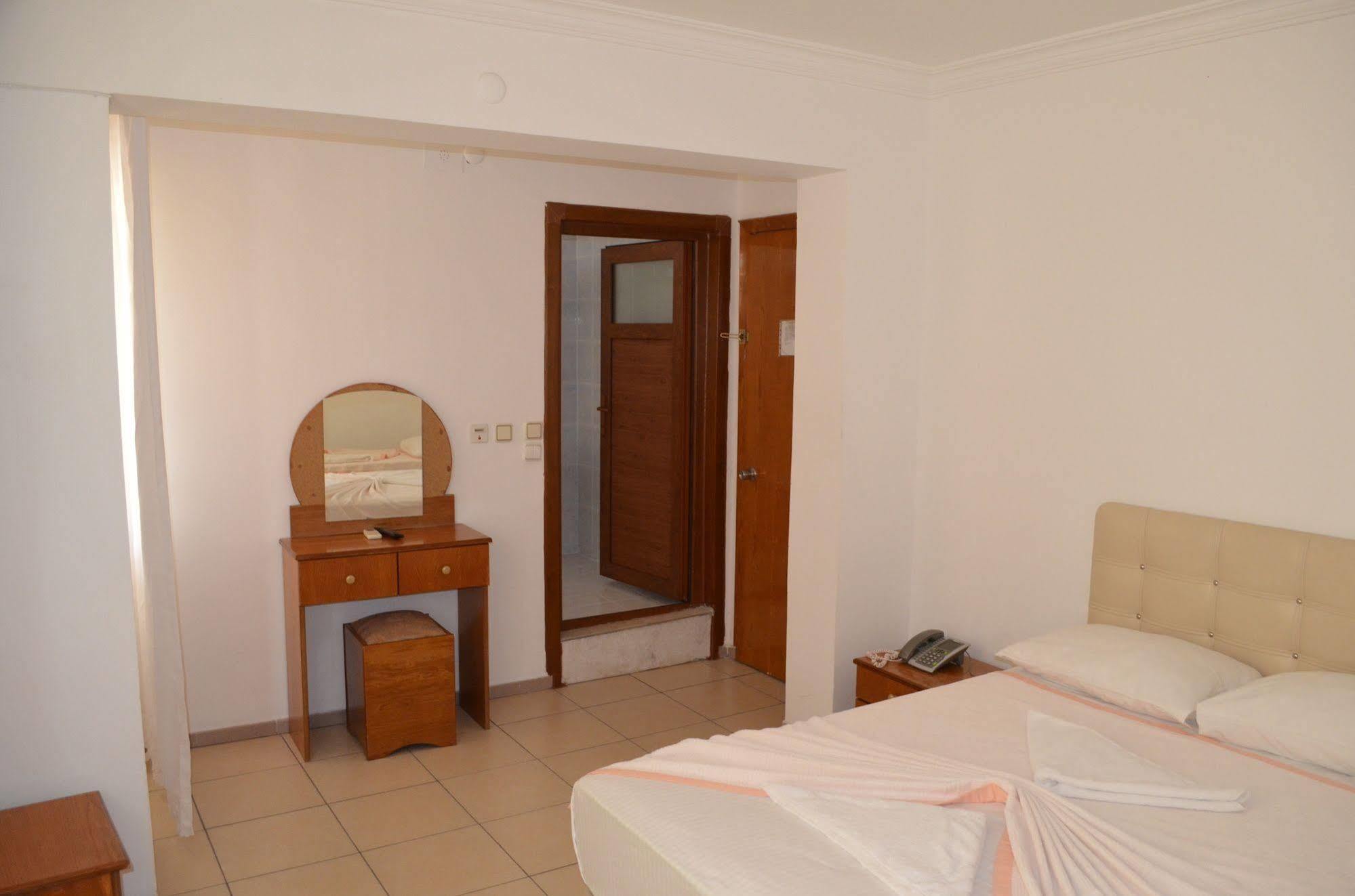 Hotel Prens Yildiz Айвалык Экстерьер фото